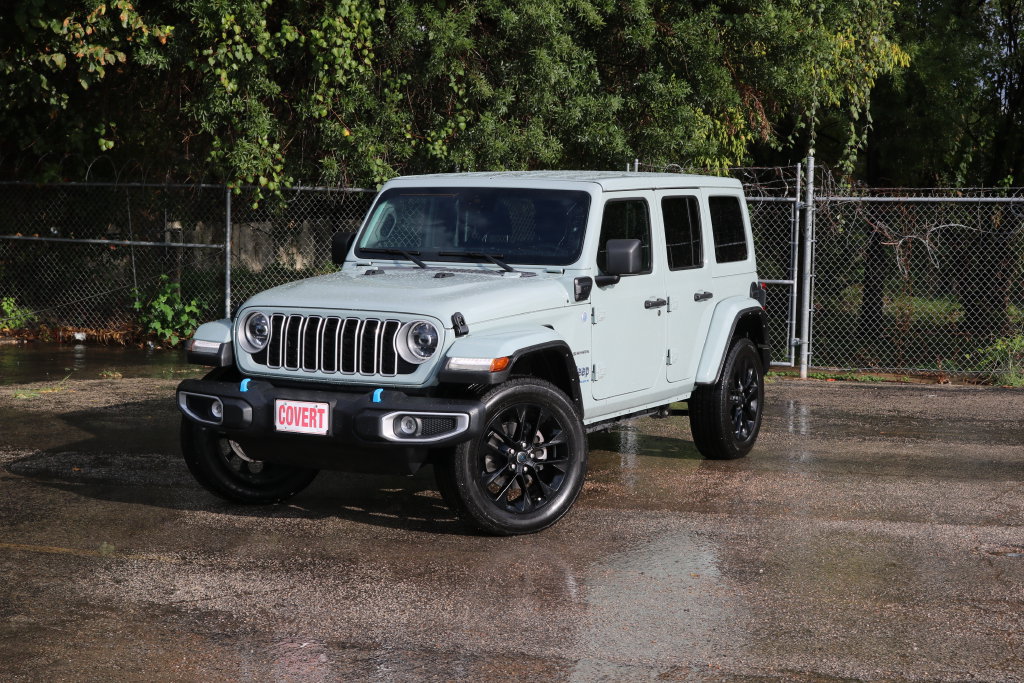 Used 2024 Jeep Wrangler Unlimited Sahara AWD/4WD image 1