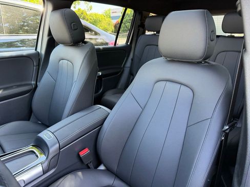 New 2026 Mercedes-Benz GLB 250 image 13