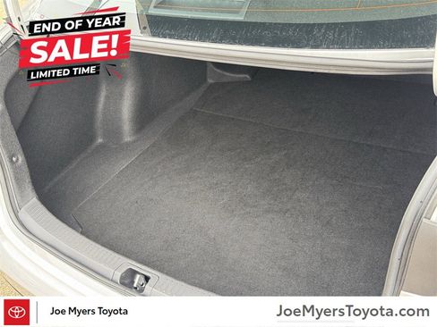 Used 2025 Toyota Corolla LE image 26