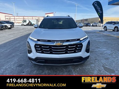 New 2026 Chevrolet Equinox LT w/ Convenience Package II image 2