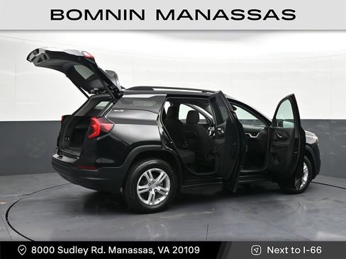 Used 2023 GMC Terrain SLE w/ Driver Convenience Package image 36