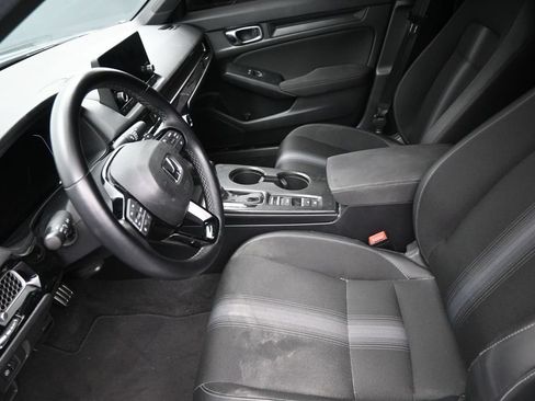 Used 2025 Honda Civic Sport image 11