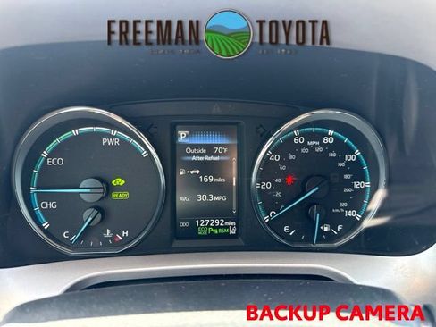 Used 2017 Toyota RAV4 XLE w/ Convenience Package AWD/4WD image 8