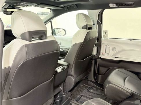 Certified 2026 Toyota Sienna XSE AWD/4WD image 27