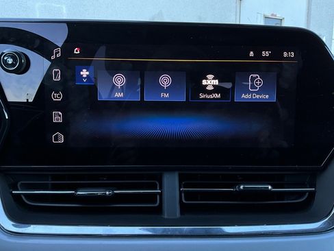 Used 2025 Chevrolet Trax LT image 29