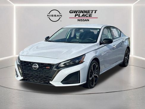 Used 2024 Nissan Altima 2.5 SR image 1