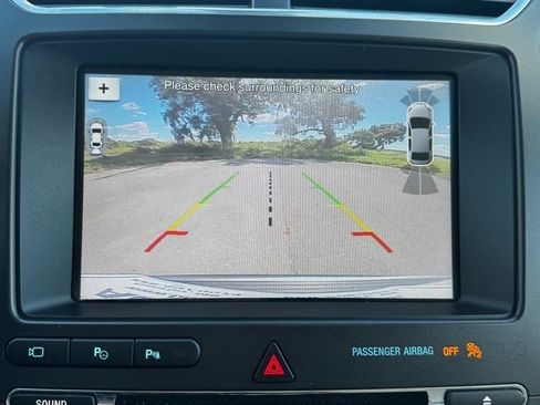 Used 2018 Ford Explorer Platinum image 26