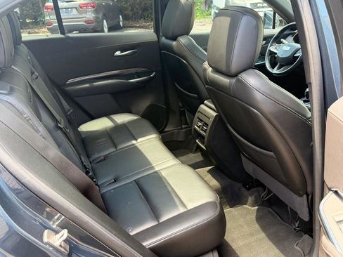 Used 2021 Cadillac XT4 Luxury w/ Cold Weather Package AWD/4WD image 30