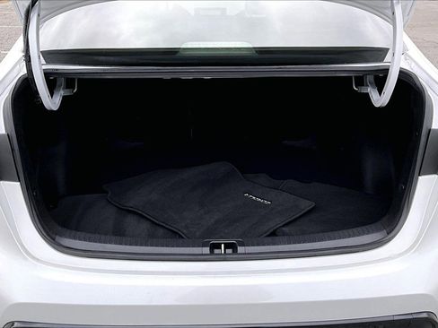 Used 2024 Toyota Corolla LE image 23