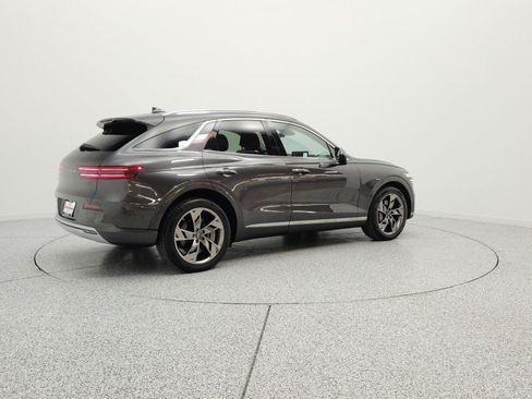 Used 2023 Genesis Electrified GV70 AWD/4WD image 5