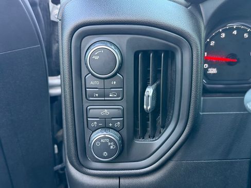 Used 2019 Chevrolet Silverado 1500 Custom w/ Custom Value Package AWD/4WD image 11