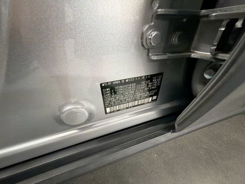 Used 2024 Honda HR-V LX image 31