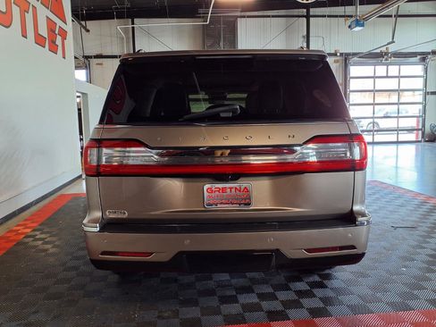 Used 2018 Lincoln Navigator L Reserve w/ Technology Package image 5