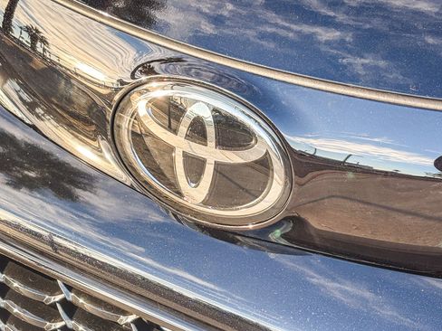 New 2026 Toyota Sienna XSE AWD/4WD image 10