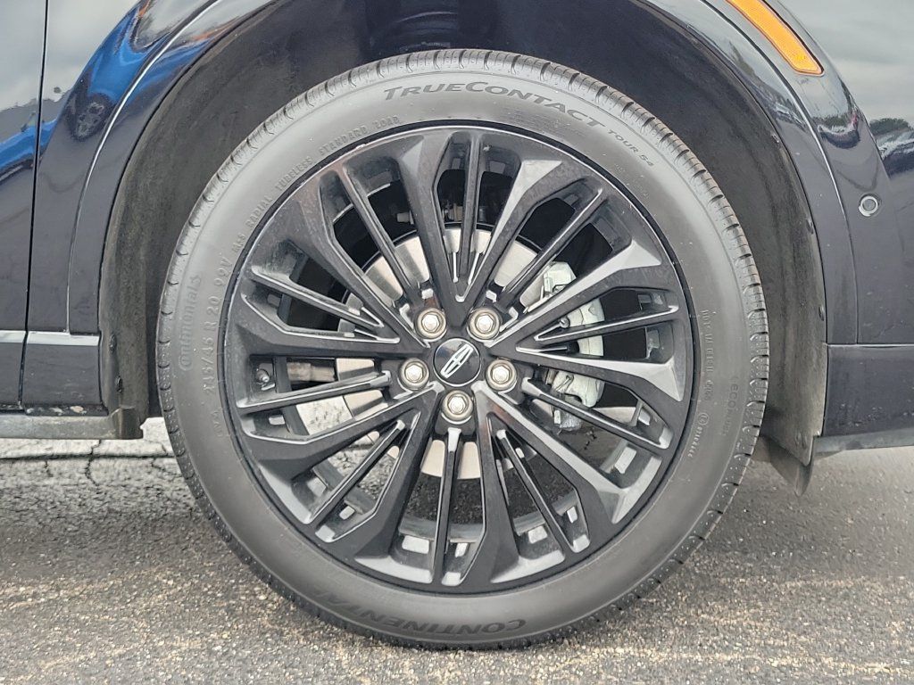 Certified 2023 Lincoln Corsair AWD w/ Equipment Group 102A image 9