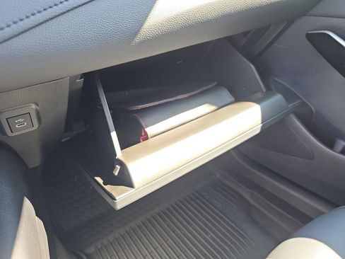 Used 2025 Toyota Corolla XLE image 34