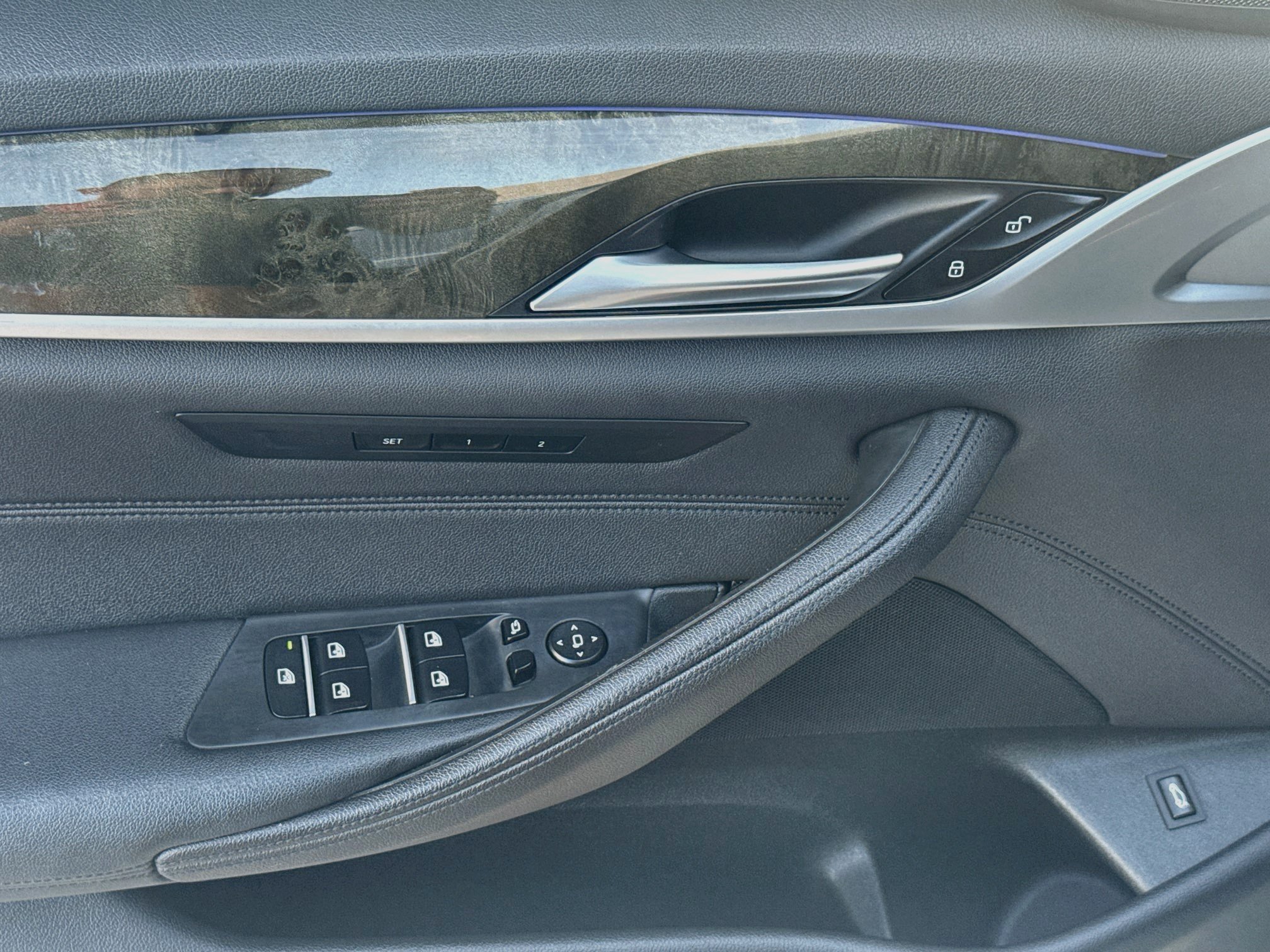Used 2020 BMW 530i RWD image 15