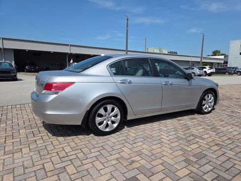 Used 2010 Honda Accord EX-L image 11