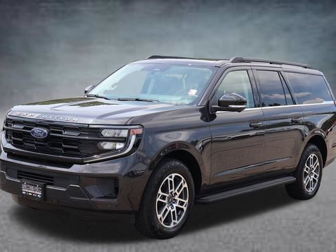 Used 2025 Ford Expedition Max Active AWD/4WD image 26