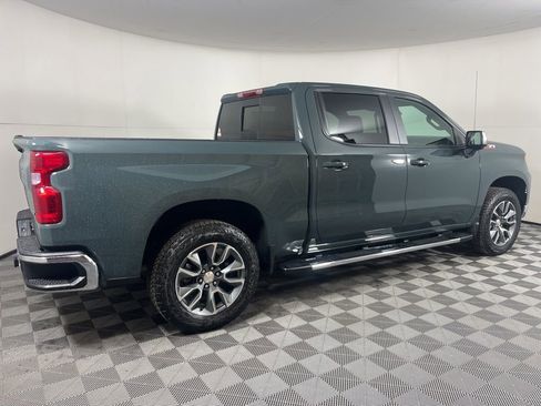 New 2026 Chevrolet Silverado 1500 LT image 3