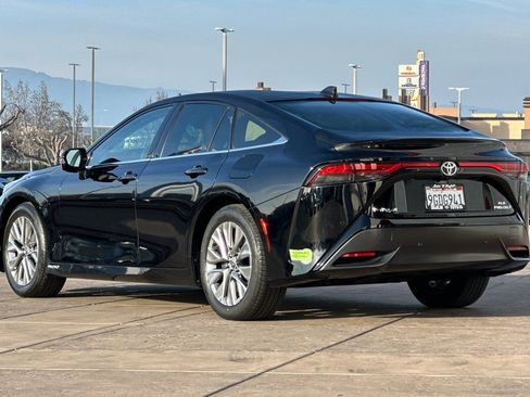 Certified 2023 Toyota Mirai XLE image 7