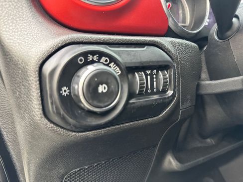 Used 2018 Jeep Wrangler Unlimited Rubicon AWD/4WD image 53