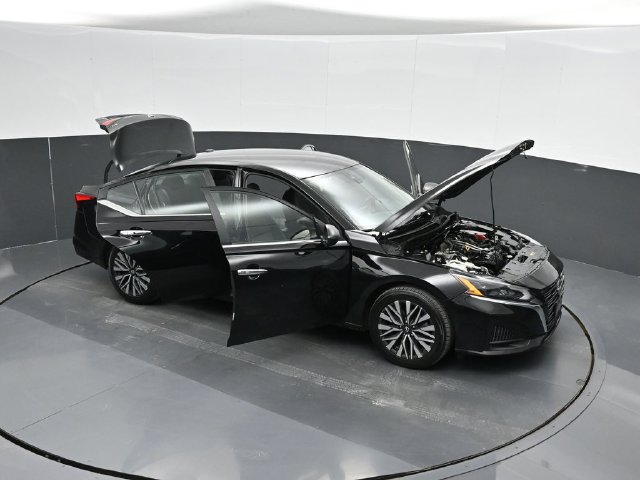 Used 2024 Nissan Altima 2.5 SV AWD/4WD image 65