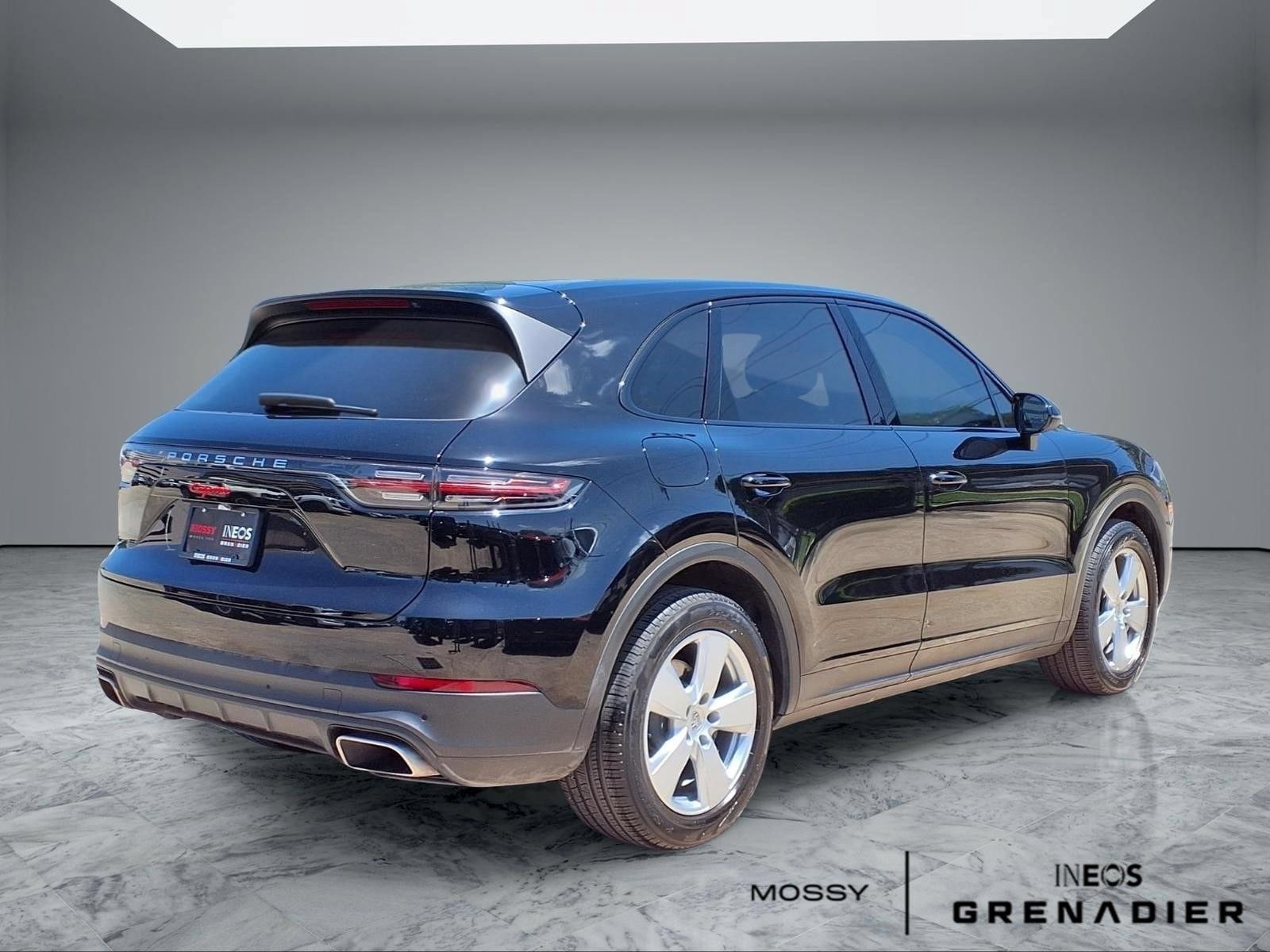 Used 2021 Porsche Cayenne AWD/4WD image 7