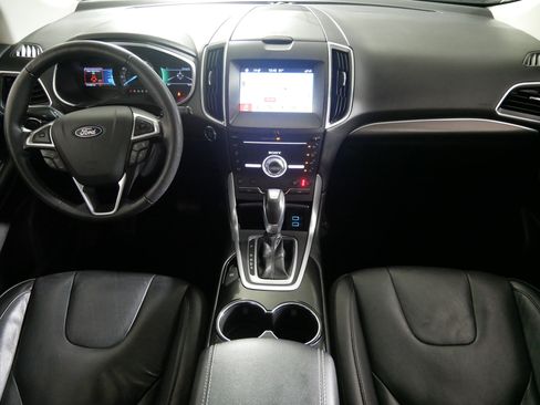 Used 2017 Ford Edge Titanium w/ Equipment Group 301A AWD/4WD image 10