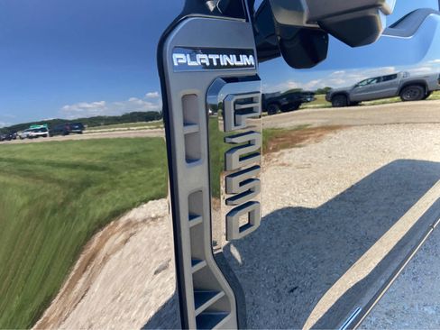 Used 2026 Ford F250 Platinum w/ FX4 Off-Road Package AWD/4WD image 19