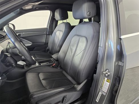 Used 2020 Audi Q3 2.0T Premium w/ Convenience Package image 6