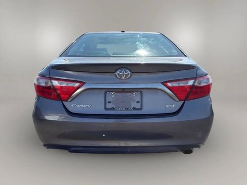 Used 2017 Toyota Camry XSE w/ Moonroof Package FWD image 6