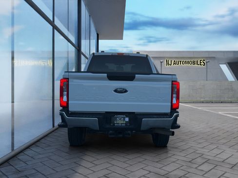 Used 2025 Ford F250 XLT image 6