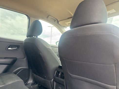 Certified 2023 Nissan Rogue SV FWD image 29