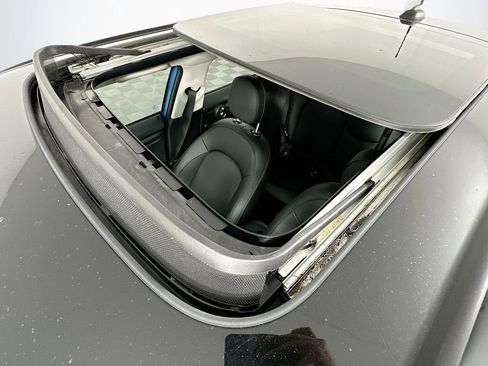 Used 2017 MINI Cooper 4-Door Hardtop FWD image 22