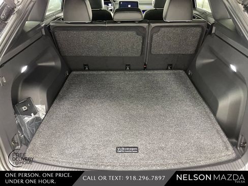 Used 2025 Volkswagen Atlas Cross Sport SEL Premium R-Line image 38