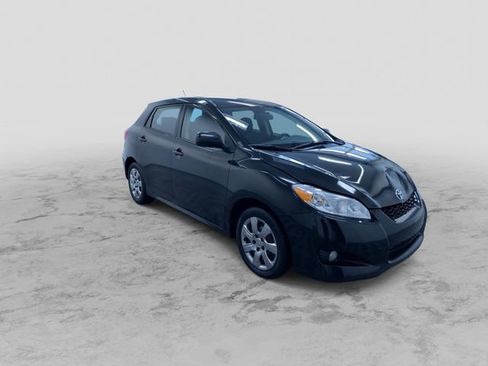 Used 2013 Toyota Matrix S FWD image 3
