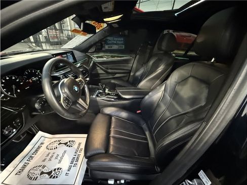 Used 2018 BMW 540i image 19