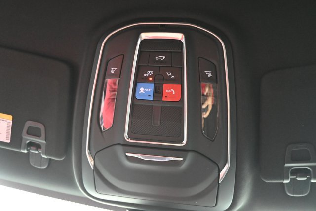 Used 2023 Jeep Grand Cherokee Altitude AWD/4WD image 21