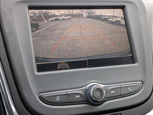 Used 2022 Chevrolet Equinox LS image 13