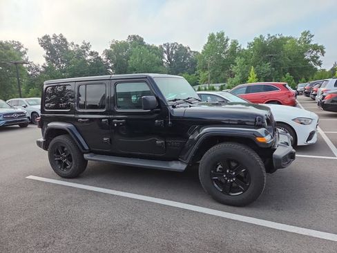 Used 2021 Jeep Wrangler Unlimited Sahara AWD/4WD image 2