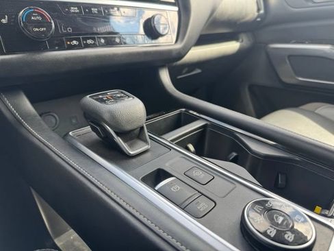 Used 2023 Nissan Pathfinder SL w/ SL Premium Package AWD/4WD image 14