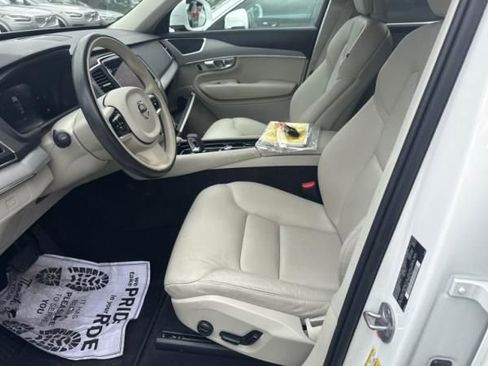 Used 2024 Volvo XC90 B5 Core image 4