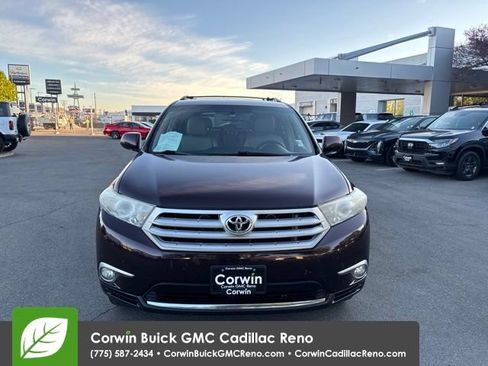 Used 2013 Toyota Highlander Limited AWD/4WD image 3