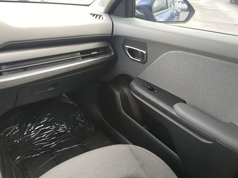 Used 2025 Kia K4 EX image 16