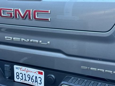 Used 2021 GMC Sierra 1500 Denali w/ Denali Ultimate Package AWD/4WD image 7