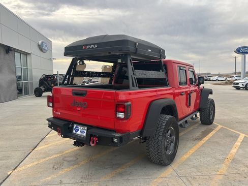 Used 2020 Jeep Gladiator Rubicon w/ Cold Weather Group image 3