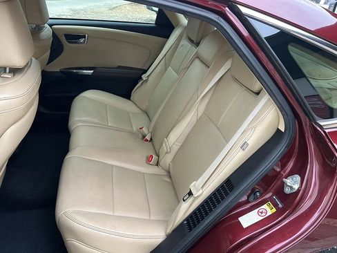 Used 2013 Toyota Avalon Limited image 16