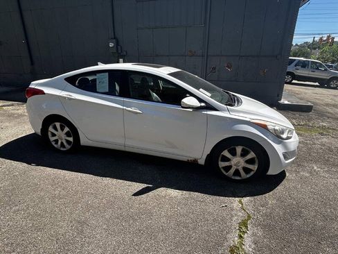 Used 2011 Hyundai Elantra Limited FWD image 2