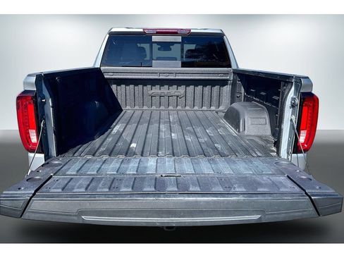 Used 2024 GMC Sierra 1500 AT4 w/ AT4 Premium Package AWD/4WD image 7